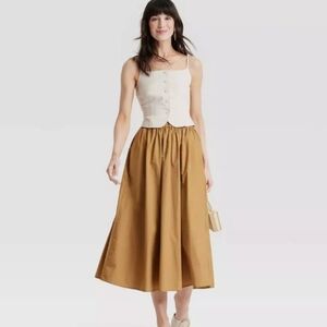 A New Day Button Front Cami Top‎